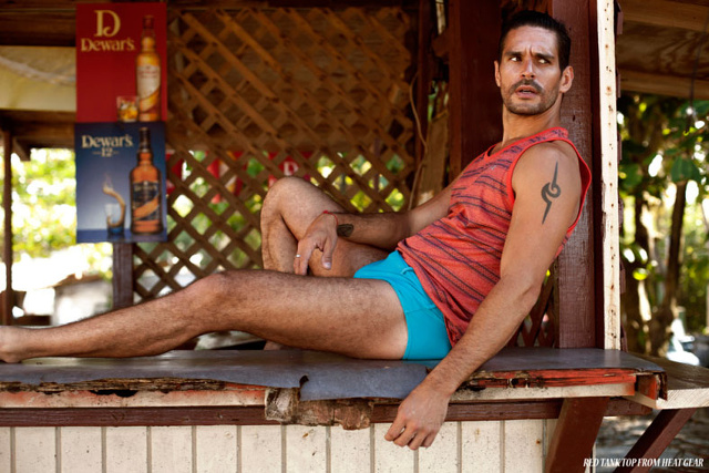 Frederick Valentin supersexy sulla spiaggia di Puerto Rico