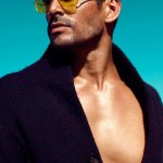 Frederick Valentin supersexy sulla spiaggia di Puerto Rico - Thumbnail