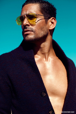 Frederick Valentin supersexy sulla spiaggia di Puerto Rico