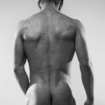 Harry Judd: il batterista nudo della copertina di Attitude - Thumbnail