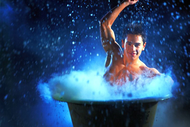 In The Tub: la lotta al cancro non &egrave; mai stata cos&igrave; sexy