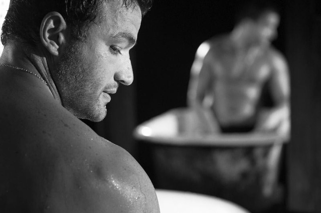 In The Tub: la lotta al cancro non &egrave; mai stata cos&igrave; sexy