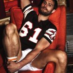 Jamie Dornan: "Non mi piace il mio fisico". Ma continua posare nudo - Thumbnail