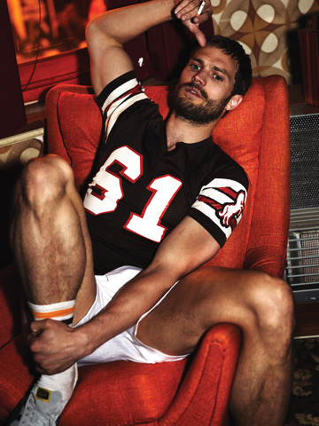 Jamie Dornan: "Non mi piace il mio fisico". Ma continua posare nudo