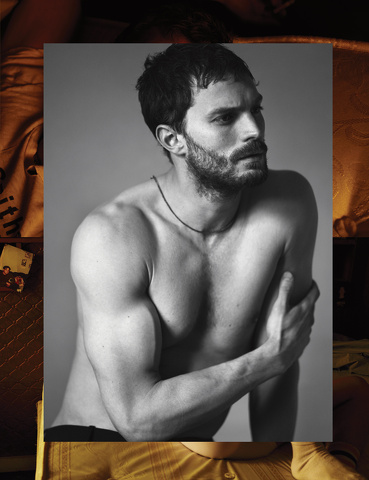 Jamie Dornan: "Non mi piace il mio fisico". Ma continua posare nudo
