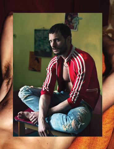 Jamie Dornan: "Non mi piace il mio fisico". Ma continua posare nudo
