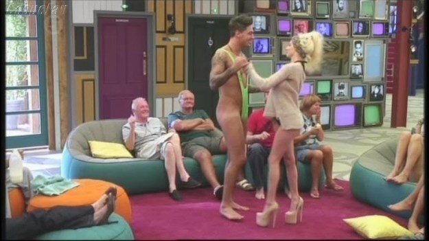 Mario Falcone e la vacanza hot ad Ibiza