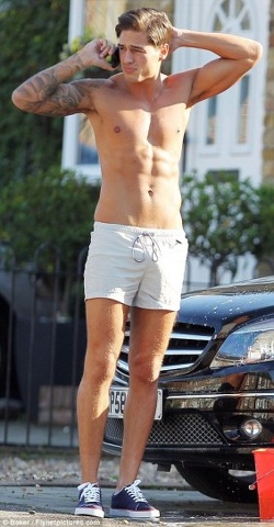 Mario Falcone e la vacanza hot ad Ibiza