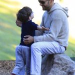 Ricky Martin porta i figli al parco - Thumbnail