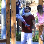 Ricky Martin porta i figli al parco - Thumbnail