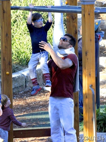 Ricky Martin porta i figli al parco