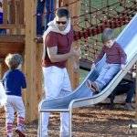 Ricky Martin porta i figli al parco - Thumbnail