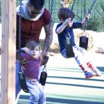 Ricky Martin porta i figli al parco - Thumbnail