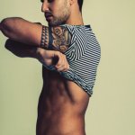 Il caliente Miguel Iglesias mostra la sua bellezza su Adon Magazine - Thumbnail