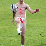 Inghilterra vs Nuova Zelanda. il rugby si gioca completamente nudi - Thumbnail