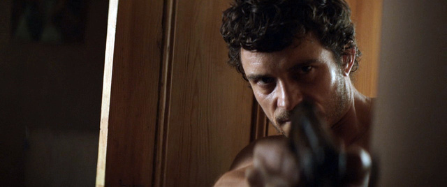 Orlando Bloom completamente nudo in "Zulu"