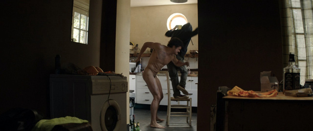 Orlando Bloom completamente nudo in "Zulu"