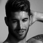 Il corpo perfetto del calciatore Sergio Ramos su Men's Health Spagna - Thumbnail
