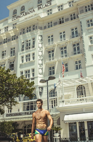 L'estate si avvicina e Rounderwear mette a nudo un altro brasiliano
