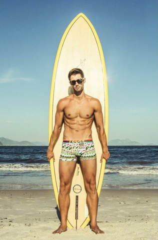 L'estate si avvicina e Rounderwear mette a nudo un altro brasiliano