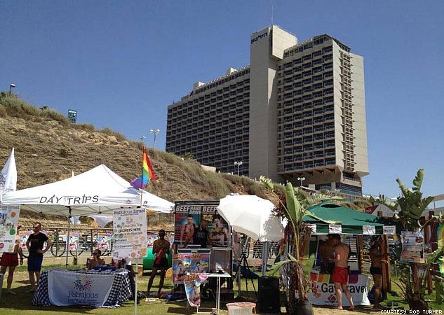 Sulle spiagge di Tel Aviv, aspettando il Pride