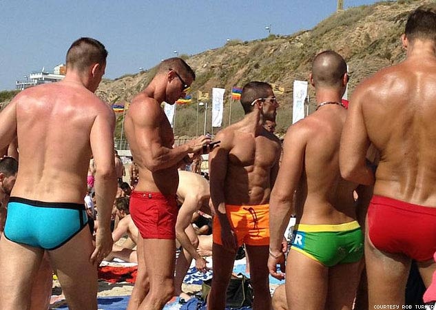 Sulle spiagge di Tel Aviv, aspettando il Pride