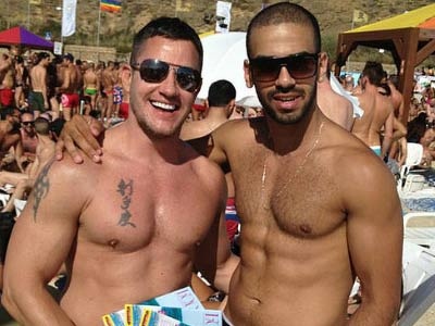 Sulle spiagge di Tel Aviv, aspettando il Pride