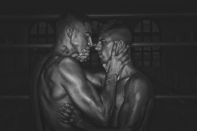 In palestra con i modelli Filip Jankovic e Daniel