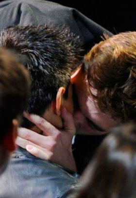 Foto del giorno di Mercoledì 8 Giugno 2011 - 20597 PattinsonLautner HOME1 - Gay.it