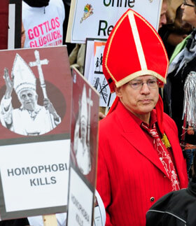 Foto del giorno di Venerdì 23 Settembre 11 - 22102 ratzinger germaniaHOME1 - Gay.it