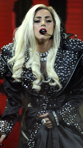 Fan(atico) di Lady Gaga cambia nome in "Artpop"
