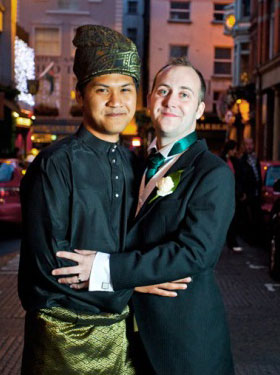 Foto del giorno di Mercoledì 21 Dicembre 2011 - 22933 malaisianoHOME1 - Gay.it