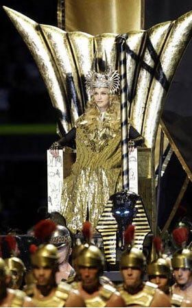 Foto del giorno di Lunedì 6 Febbraio 2012 - 23248 madonnacleopatra1 - Gay.it