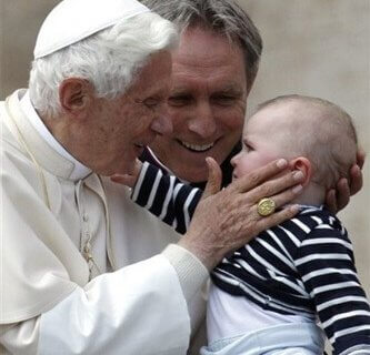 Foto del giorno di Giovedì 28 Febbraio 2013 - 26890 papa lasciaHOME1 - Gay.it