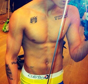 Foto del giorno di Martedì 16 Aprile 2013 - 27384 bieberpalestra1 - Gay.it