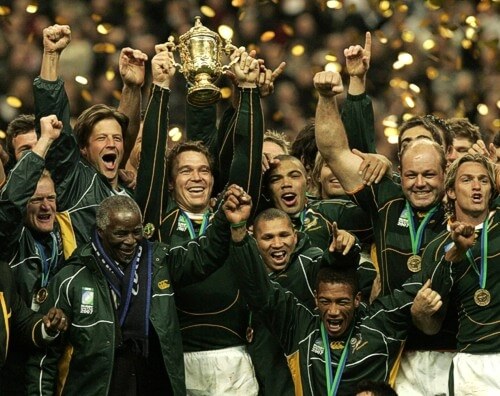 Mondiali Rugby - vince il Sudafrica - 3745 BokTeam071020CelebratesCup500 - Gay.it