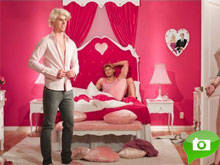 Ken? Adesso &egrave; gay e tradisce la Barbie con un bambolo - BarbieKengayBASE - Gay.it