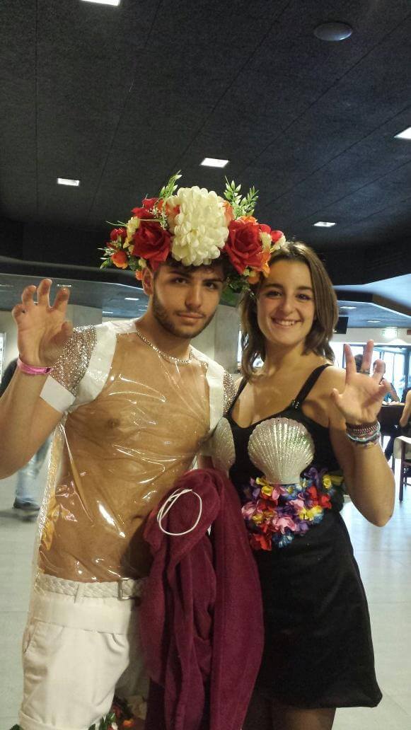 Lady Gaga a Milano: i fan si preparano al concerto. Le prime immagini