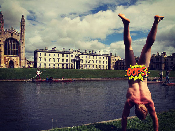 Uomo fa il giro del mondo nudo (e a testa in gi&ugrave;). Ecco perch&eacute; - The Naked Handstander BS1 - Gay.it