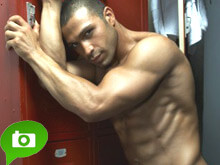 Uno spogliatoio per due - TimoteoBASE - Gay.it