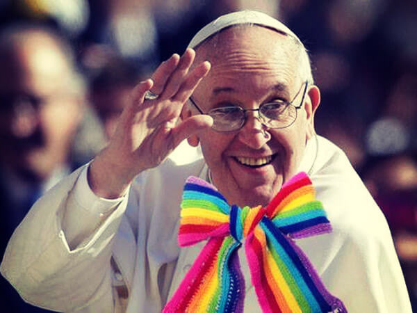 Una sciarpa rainbow per Papa Bergoglio in visita a Strasburgo - Ulrike Lunacek papa sciarpa rainbow BS - Gay.it
