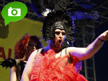 Nonostante la crisi, il Pride invade le strade di Atene - atene pride12BASE - Gay.it