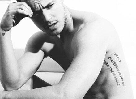 Jason Beitel: un corpo che &egrave; un'opera a cui i fotografi non resistono - beitelBASE - Gay.it