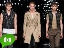 Militari e motociclisti per Burberry - burberrype2011BASE - Gay.it