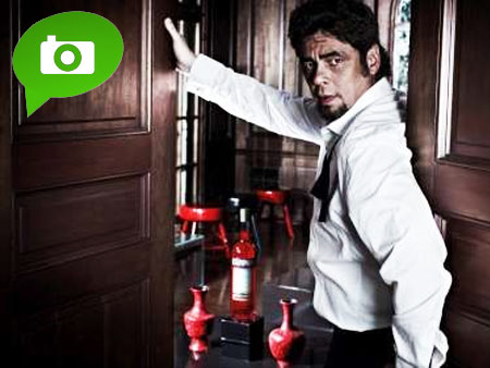 The Red Affaire, il calendario Campari con Benicio del Toro - campariBASE - Gay.it