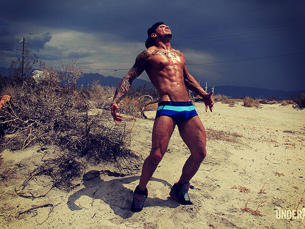 Char Defrancesco: l'autostoppista resta in slip [FOTO] - charles defrancesco marco ovando BS1 - Gay.it