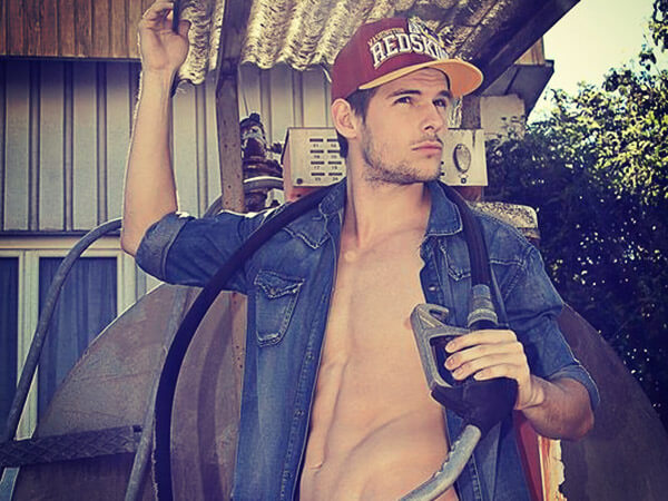 Edwin Bermoser per FU Underwear: la pompa di benzina diventa esplosiva - edwin bermoser fu underwear BS1 - Gay.it