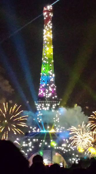Torre Eiffel - eiffelirainbow1 - Gay.it