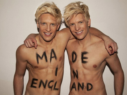 Jon e Mark Norris, i gemelli inglesi che spopolano in Australia - gemelli inglesiBASE - Gay.it