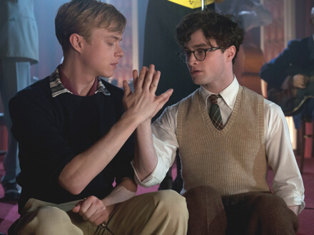 Giovani ribelli: Daniel Radcliffe diventa gay. Le immagini del film - giovaniribelli - Gay.it